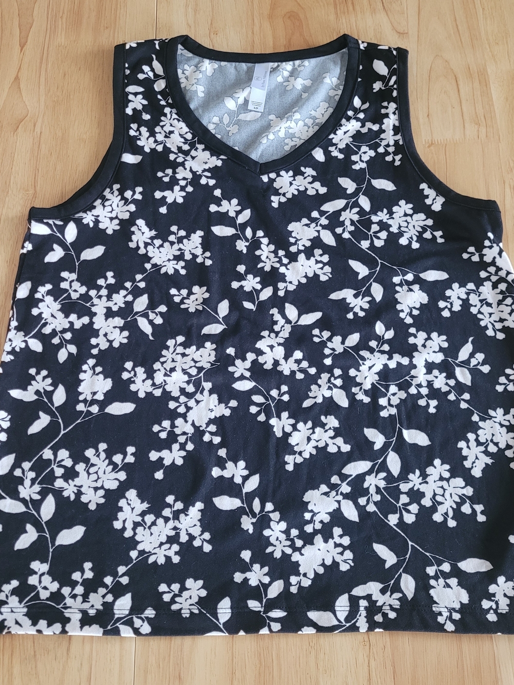 Flora Nikrooz Tank Top ~ Small